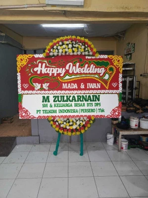 Papan Bunga di Tegal Alur